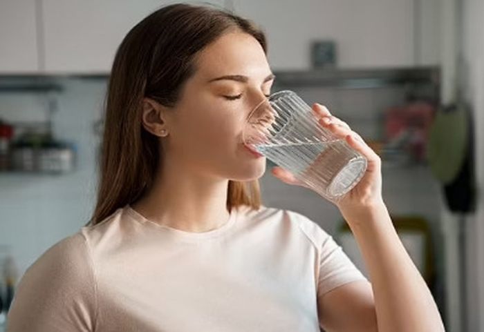 Người bệnh cần uống đủ nước