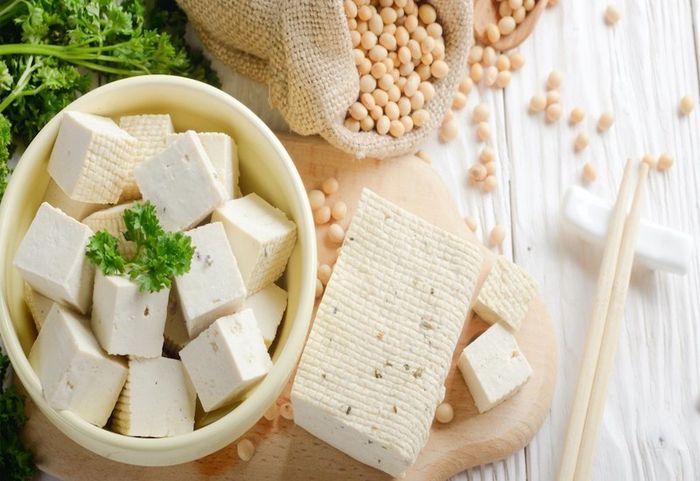 Đậu phụ là một món ăn phổ biến ở châu Á, được làm từ đậu nành
