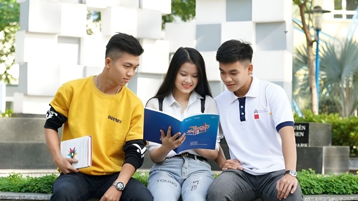 Thông tin mới nhất về học phí và trường Đại học Hoa Sen