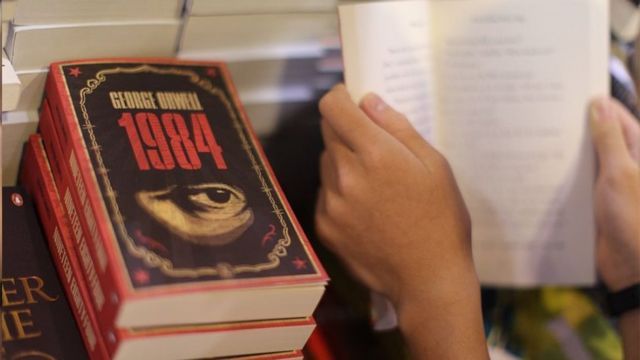 Chủ Nghĩa Toàn Trị và Hiện Thực trong '1984' của Orwell - BBC News Tiếng Việt