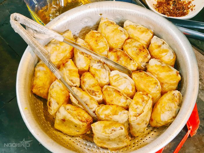 Quán bún chả nem cua bể 'low key' ở khu phố cổ