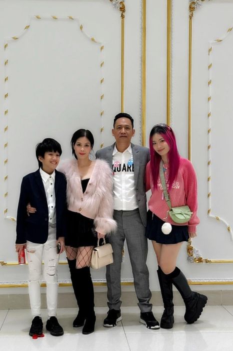Duy Mạnh: 'Tôi thường đùa với vợ con'