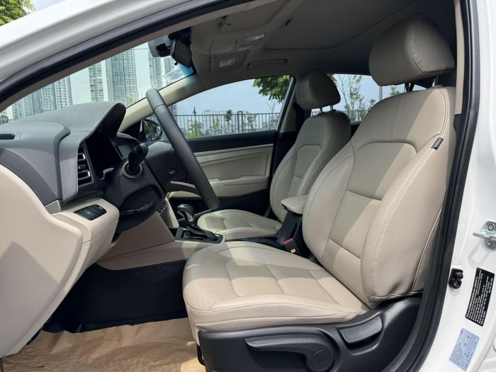 Hyundai Elantra 2020 đã đi được gần 5 vạn km và được rao bán với giá tương đương xe hạng B 471720