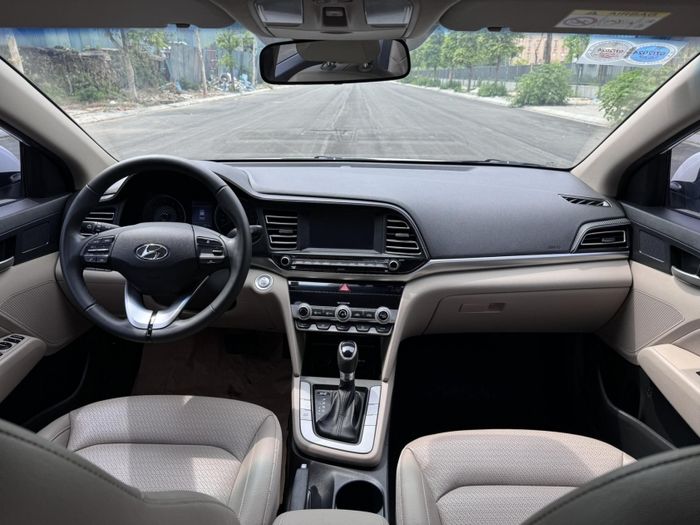 Hyundai Elantra 2020 đã đi được gần 5 vạn km và được rao bán với giá tương đương xe hạng B 471719