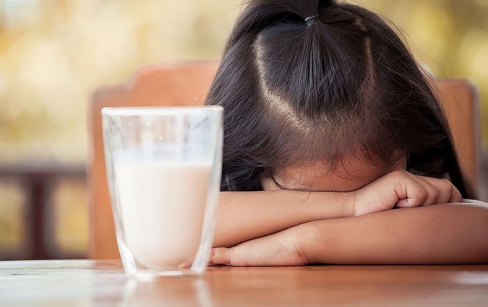 Nguyên nhân gây ra tiêu chảy sau khi uống sữa là do cơ thể không thể tiêu hóa lactose