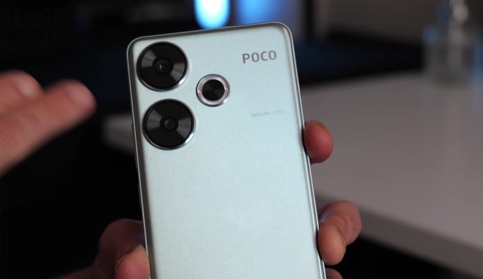 POCO F6 trang bị hệ thống camera sau kép