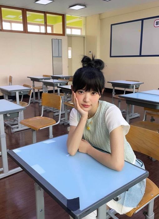 Kể từ khi ra mắt, Moka và các thành viên của ILLIT luôn phải đối mặt với những tranh cãi về việc sao chép âm nhạc từ nhóm NewJeans và thiếu kỹ năng hát... Người hâm mộ mong rằng các cô gái sẽ có những bước tiến lớn hơn trong tương lai. Ảnh: Be:Lift.