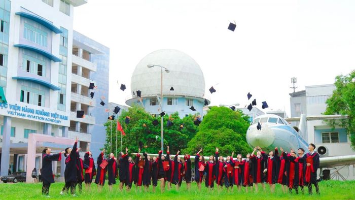 Tìm hiểu về học phí của Học viện Hàng không cho khóa học 2023 - 2024.