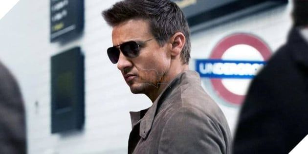 Diễn viên nổi tiếng của Avengers, Jeremy Renner, đã xác nhận tham gia dự án phim Knives Out 3