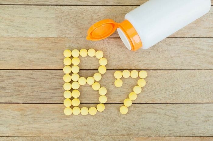 Vitamin B7 đóng vai trò quan trọng trong việc làm đẹp da, tóc