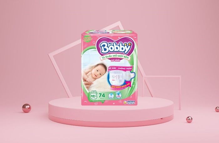 Tã quần mở một bên Bobby size S-m 62 miếng (6 - 10 kg)