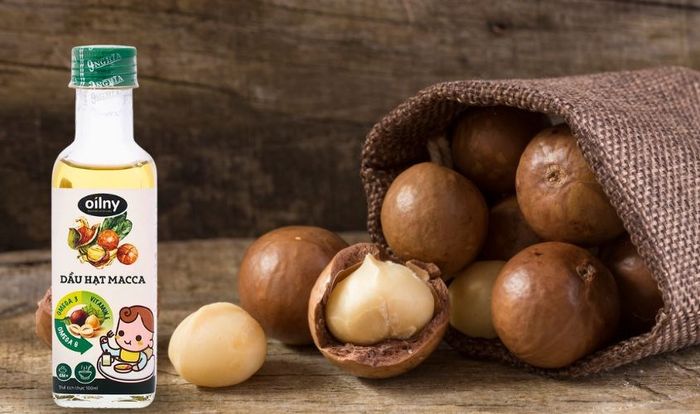 Dầu macca Oliny 100 ml dành cho bé ăn dặm
