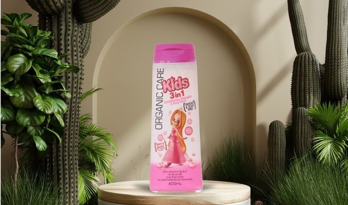 Sữa tắm gội và xả cho bé Organic Care Berry Bliss 3 trong 1, chiết xuất từ quả mâm xôi, dung tích 400 ml (dành cho trẻ từ 3 tuổi)
