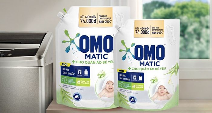 Nước giặt OMO Matic hương dịu nhẹ, dung tích túi 3.4 lít dành cho quần áo của bé