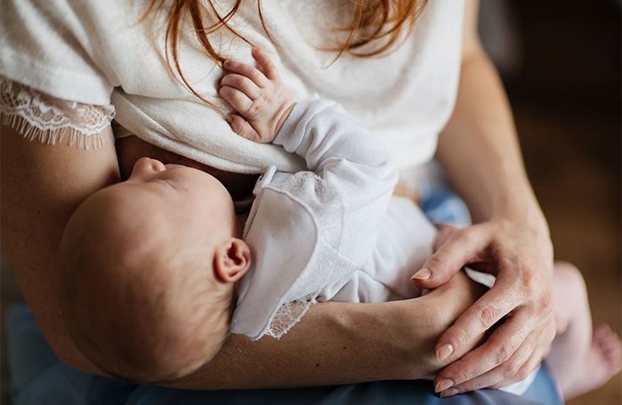 Sản phẩm thích hợp cho trẻ sơ sinh hoàn toàn bú mẹ