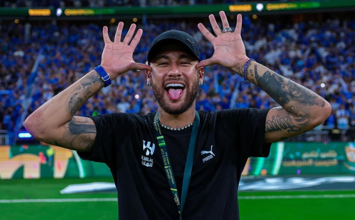 Neymar hét tên Messi trong trận thắng Ronaldo