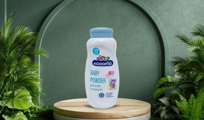 Phấn rôm cho bé Kodomo Extra Mild 180g
