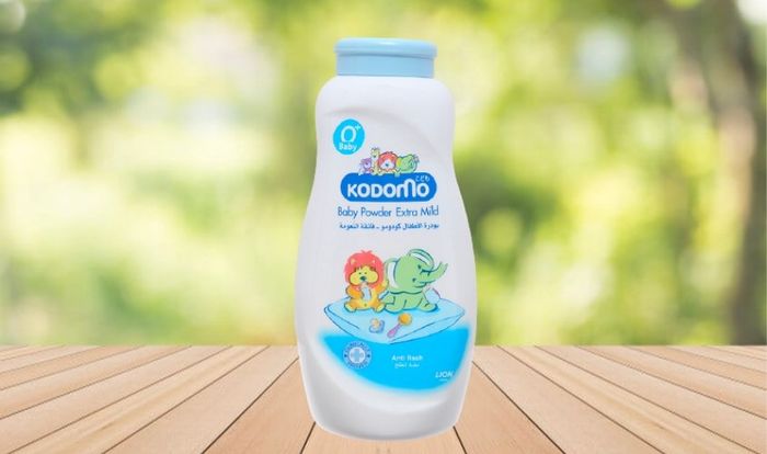 Phấn rôm cho bé Kodomo Extra Mild 180g