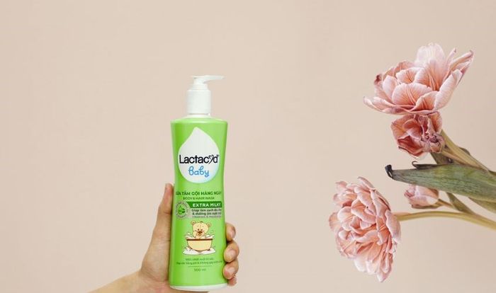 Sữa tắm gội cho bé Lactacyd hương dịu nhẹ dung tích 250 ml