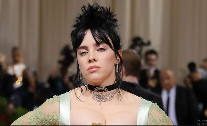 Bài hát 'Lunch' của Billie Eilish ngắn đến kỳ lạ