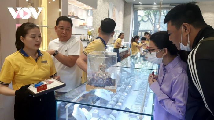 Giá vàng SJC trong tuần vừa qua giảm khoảng 7 triệu đồng/lượng
