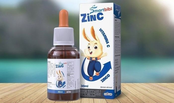 Siro Smartbibi ZinC bổ sung kẽm và vitamin C, giúp tăng cường hệ miễn dịch. Dạng 30 ml (dành cho trẻ sơ sinh)