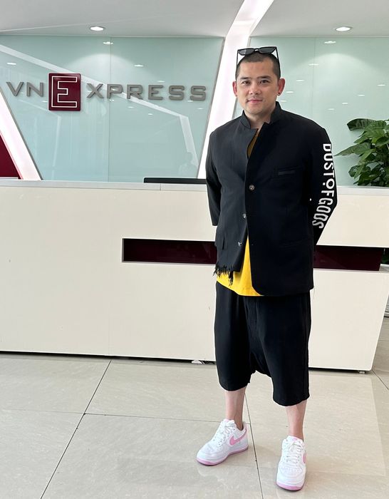 Ý nghĩa của sợi dây thừng trên tượng Lệnh Hồ Xung, Kiều Phong