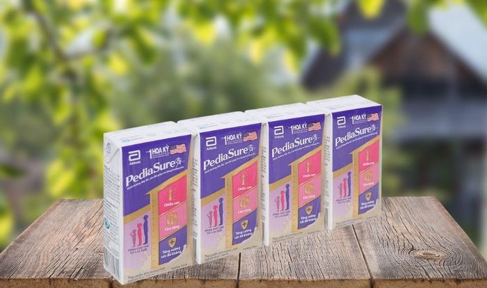 Combo 4 hộp sữa pha sẵn PediaSure vị vani 110 ml (1 - 10 tuổi)