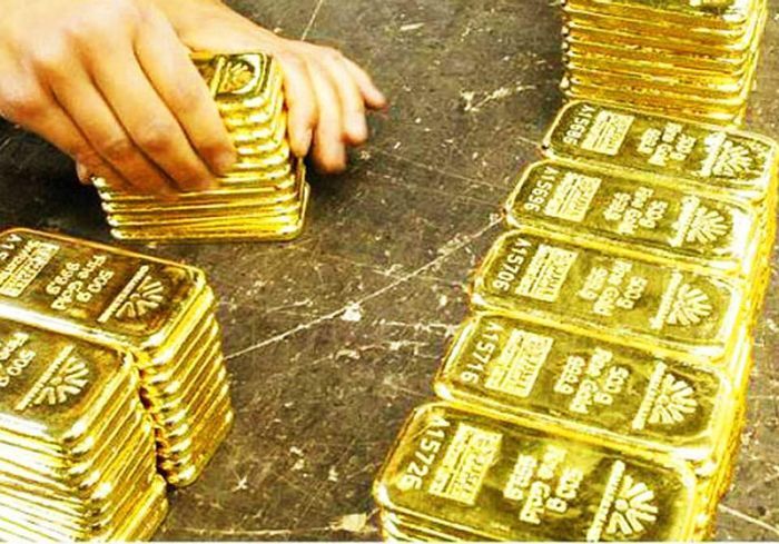 Giá vàng miếng SJC được dự báo sẽ tiếp tục giảm mạnh. Ảnh minh họa.