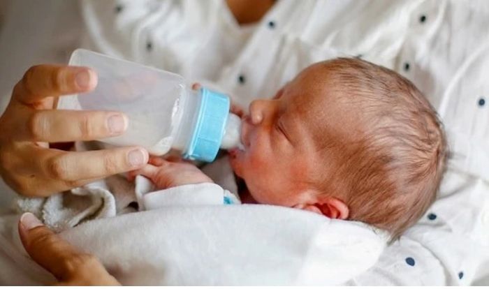 Prebiotic và probiotic là hai thành phần quan trọng cho sự phát triển của trẻ sinh non và sinh mổ