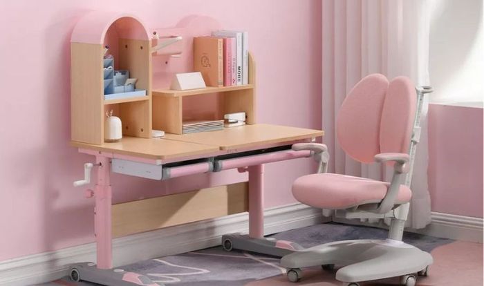 Bàn học thông minh tích hợp nhiều tính năng hữu ích