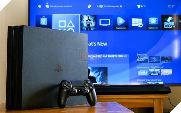 Đề cập đến việc bẻ khóa PS4 chỉ bằng một chiếc TV thông minh một cách hài hước