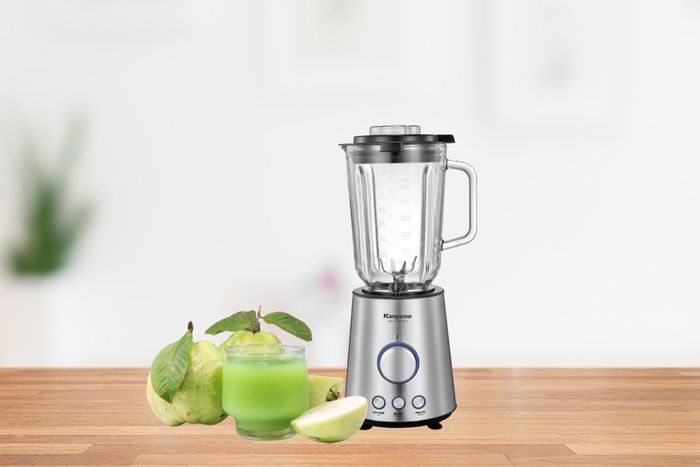 Máy xay sinh tố Kangaroo được làm từ chất liệu cao cấp, bền bỉ và an toàn cho sức khỏe.