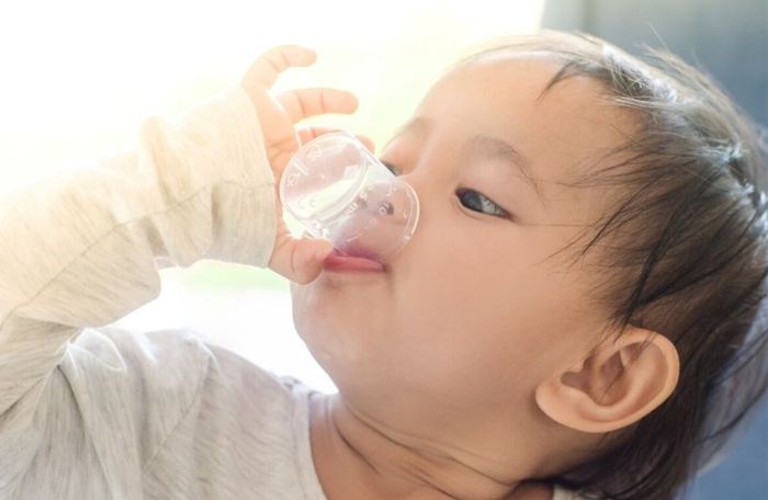 Siro mang hương vị ngọt ngào, hương hoa hướng dương nhẹ nhàng dễ chịu kích thích vị giác của trẻ