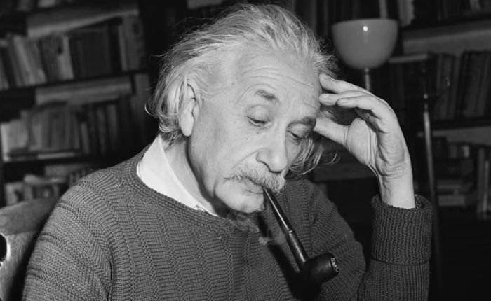 33 trích dẫn ấn tượng, phổ biến và truyền cảm hứng nhất từ Albert Einstein
