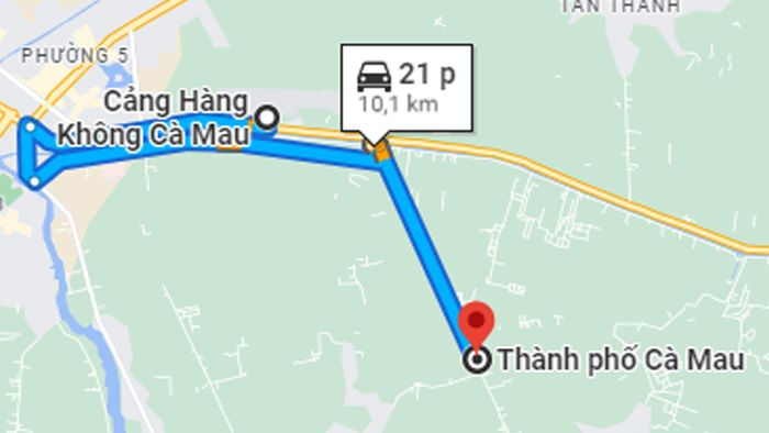 Từ sân bay Cà Mau vào trung tâm thành phố, mất khoảng 20 - 30 phút.