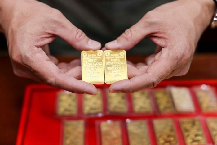 Giá bán vàng SJC ngày 4-6 tại các ngân hàng và doanh nghiệp là 78,98 triệu đồng/lượng. Ảnh: Hương Thủy