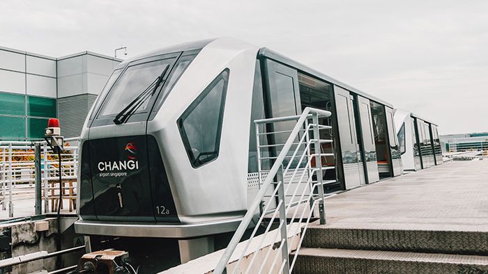 Tàu điện Skytrain kết nối giữa Nhà ga T1 - T2 - T3