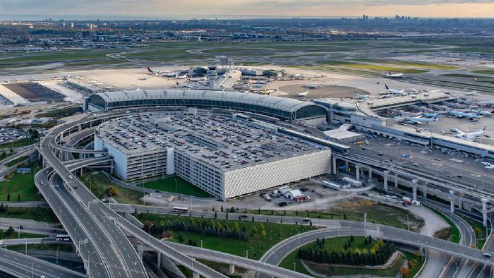 Sân Bay Quốc Tế Toronto (Lester B. Pearson)