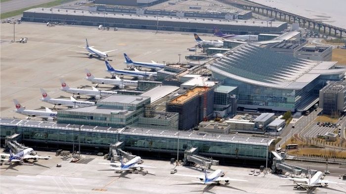 Bãi đậu máy bay tại sân bay quốc tế Haneda (Nhật Bản)