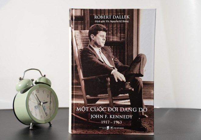 'Một cái nhìn mới vào cuộc đời của John F. Kennedy: những góc khuất chưa được khám phá'