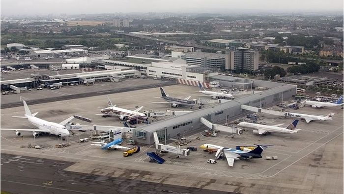 Sân đỗ máy bay tại sân bay Glasgow