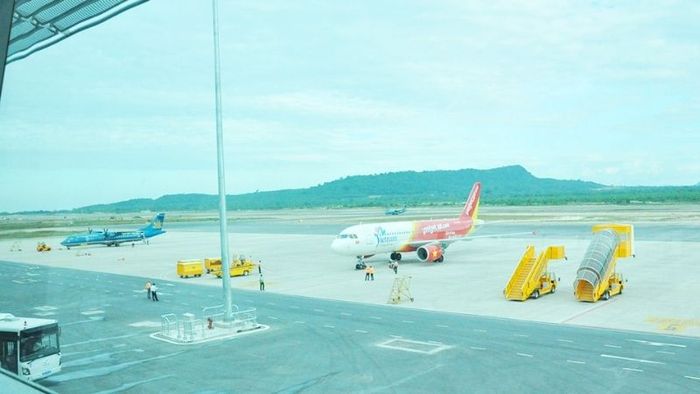 Đỗ máy bay tại sân bay Phú Quốc