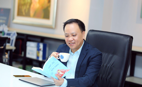 Cuốn sách 'Vượt lên, những con đường kinh doanh'