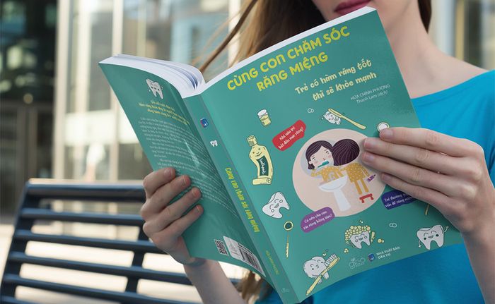 Cùng con chăm sóc răng miệng: Cha mẹ hỗ trợ con để có hàm răng khỏe mạnh và đẹp