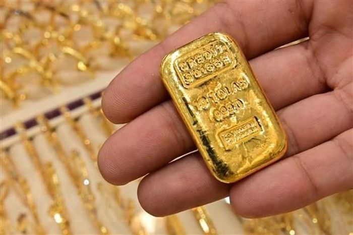  Giá vàng trên thị trường quốc tế tăng mạnh, trong khi giá vàng trong nước giảm sâu. 