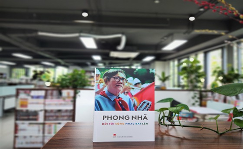 “Cuộc đời tôi như một bản nhạc vô tận”: Hồi ký tâm sự của nhạc sĩ Phong Nhã với những bài ca lớn lên cùng đất nước