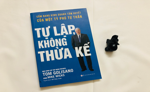 Người giàu tự thân nổi tiếng ở Mỹ chia sẻ 50 năm kinh nghiệm qua “Tự lập không thừa kế” 