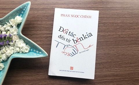 Quay về quê hương - trích từ tập truyện ngắn 'Người bạn đồng hành từ bên kia'
