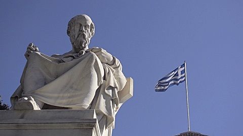 Plato thảo luận về Dân chủ, Chuyên chế, và Nhà nước Lý tưởng